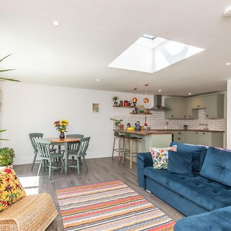 Beach, Hills, Food, Scenic Walks-The Kelp House. Peacehaven Exterior photo
