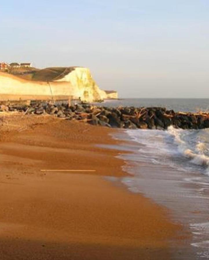 Beach, Hills, Food, Scenic Walks-The Kelp House. Peacehaven Exterior photo